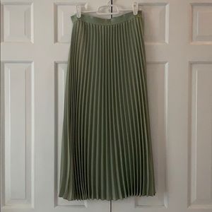 H&M Mint Green Pleated Midi Skirt